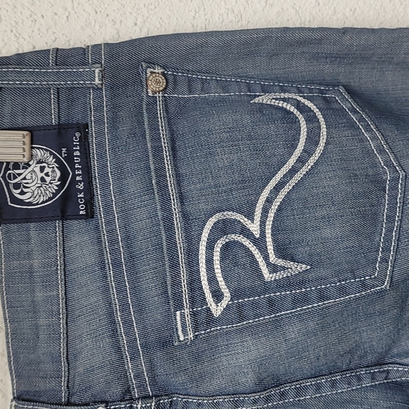Rock & Republic Light Blue Boot Cut Jeans; Size 27 - Picture 8 of 11